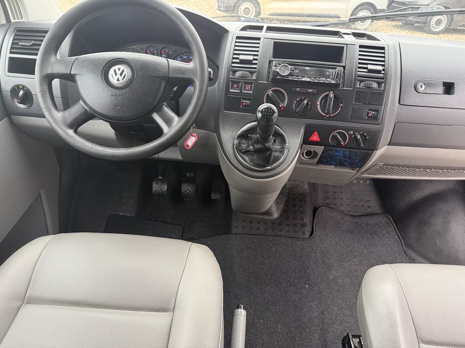 Vw transporter T5 2008 9 locuri