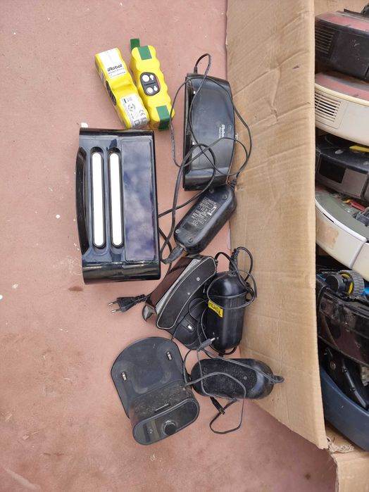 Aspiratoare i Robot defecte pentru piese