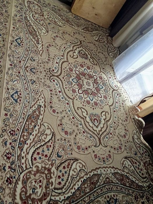 Продам ковры б/у.