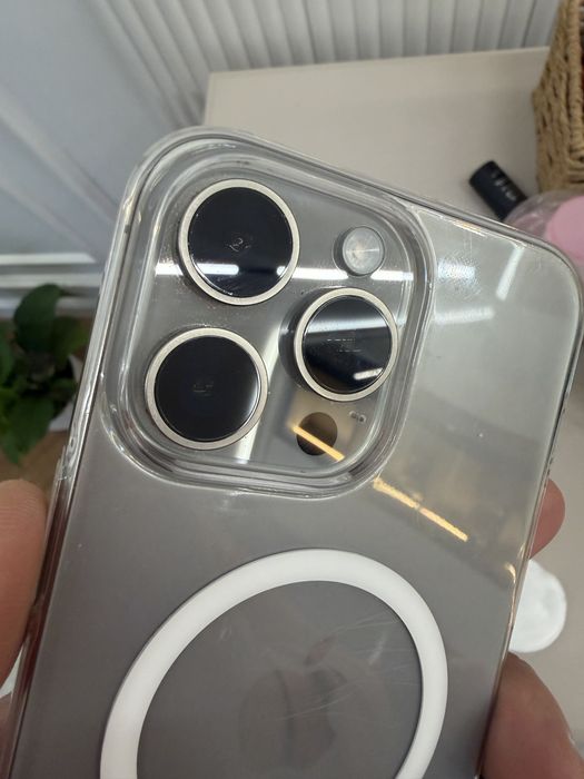 Продам Айфон Iphone 15 pro max