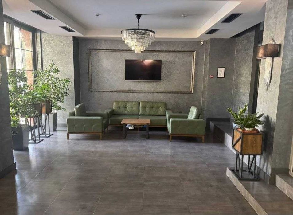 Срочно! Первая линия под кафе / ресторан в центре Шота Руставели