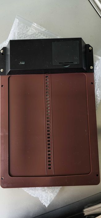 Автоматична врата за кокошки със сензор