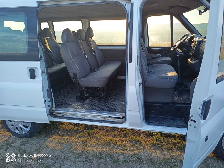 Vând Ford Transit