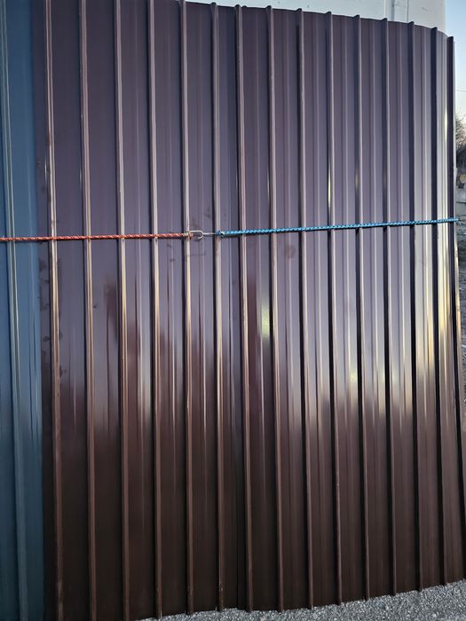 Vand tabla cutata zincata și color Grosimi între 0.2 și 0.4