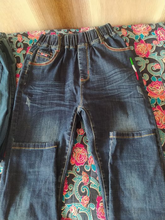 Джинсы для девочек.
