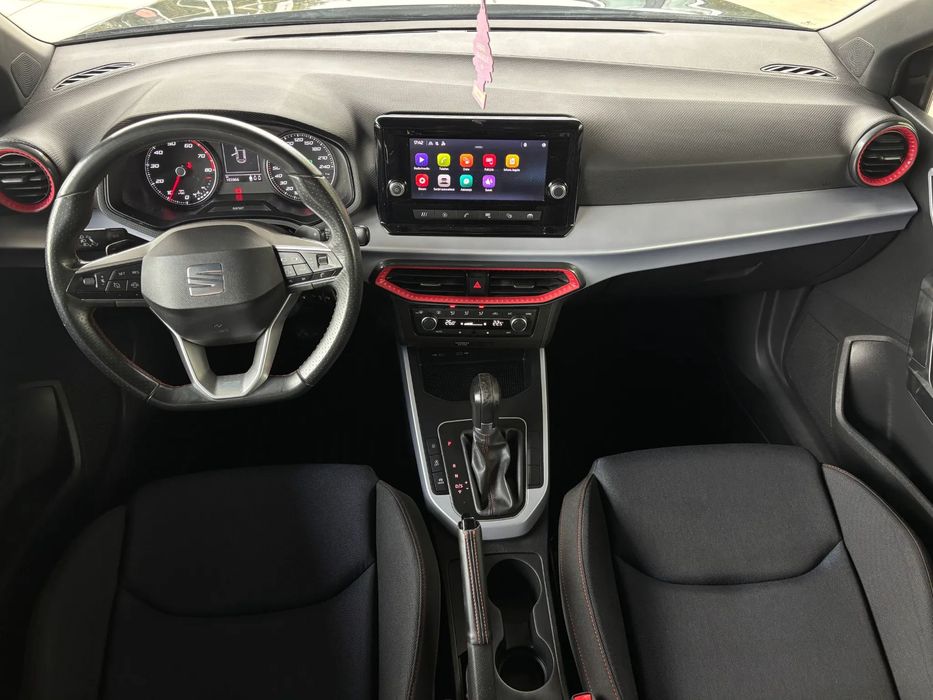 Seat Arona 2023 benzină, 11.390 € — imagine 4