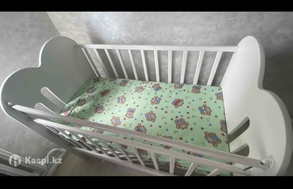 Продам детскую кроватку