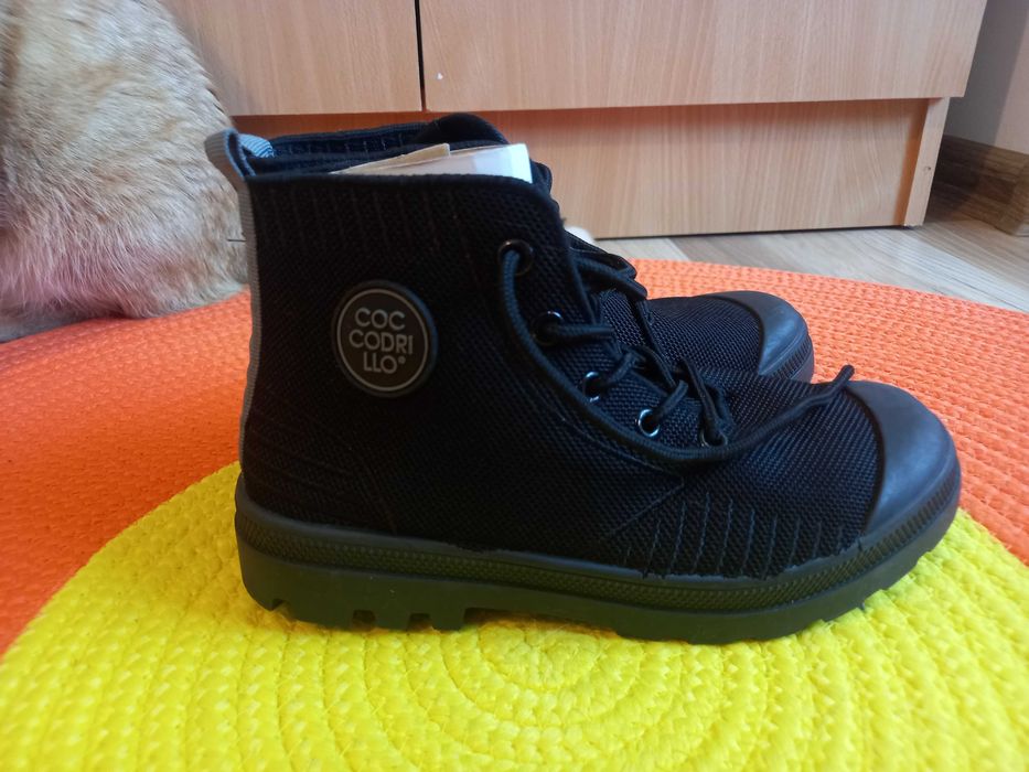 trappersi vara Coccodrillo unisex  marime 35 -