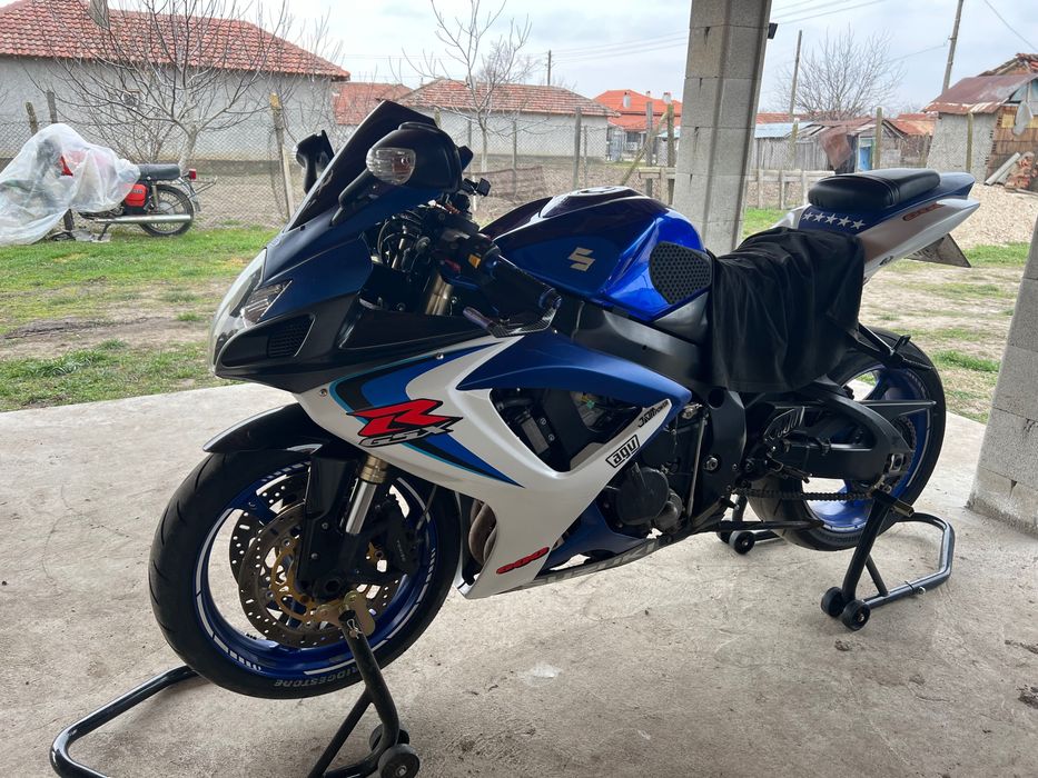 Suzuki gsxr 600 k7