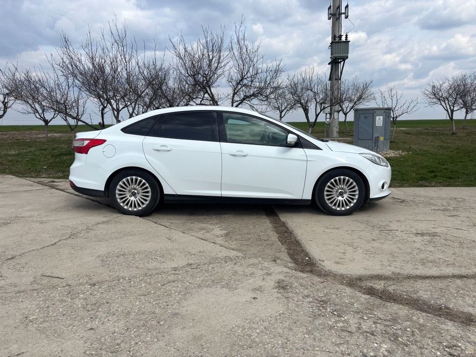 Vând Ford focus mk3