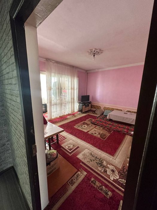 Yunusobod 6- mavzeda shoshilinch 2  xonal uy sotiladi  ipateka bor