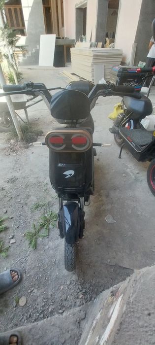 Skuter sotiladi ..
