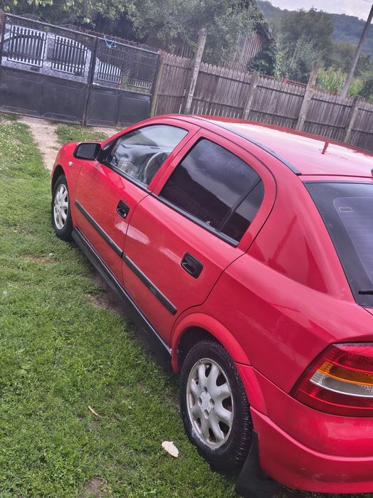 vând Opel Astra G