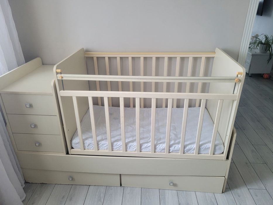 Детская кроватка качалка