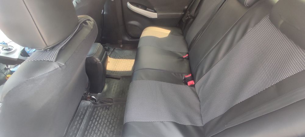 Toyota prius 30 2012