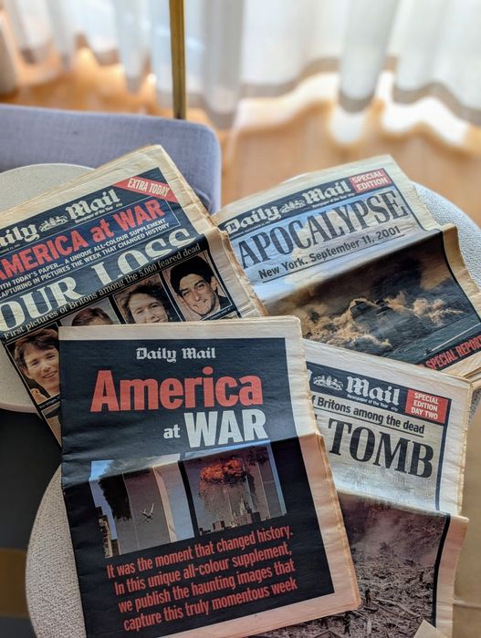 Set ziare din 9/11 moment istoric pentru pasionații de istorie