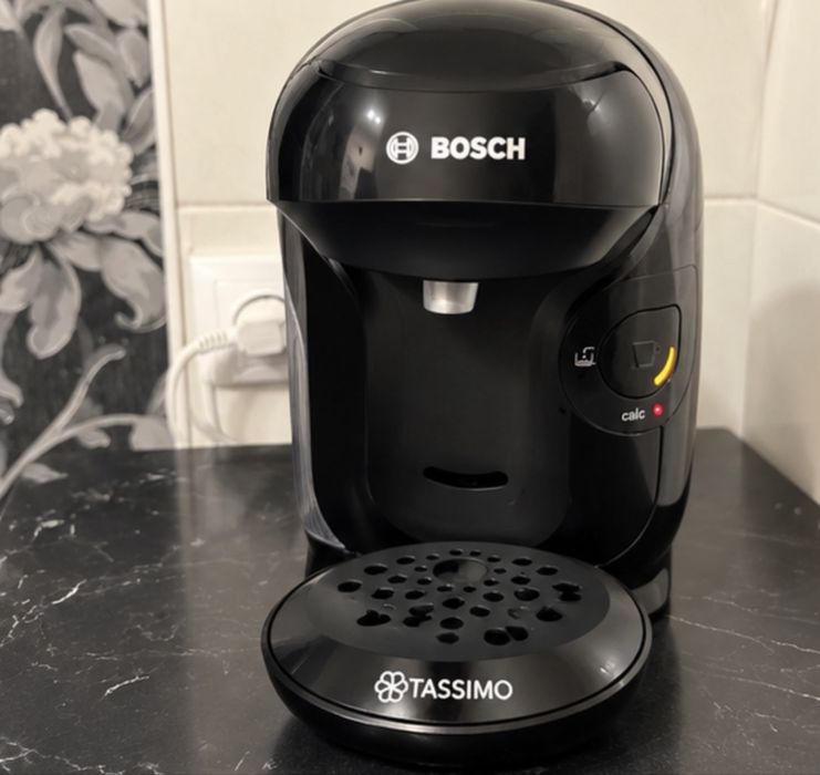 Vând espressor Bosch Tassimo