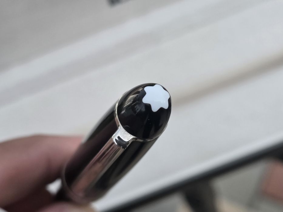 Pix MontBlanc Ballpoint LeGrand Platinum