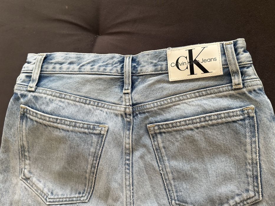 Дънки Calvin Klein, Pause jeans