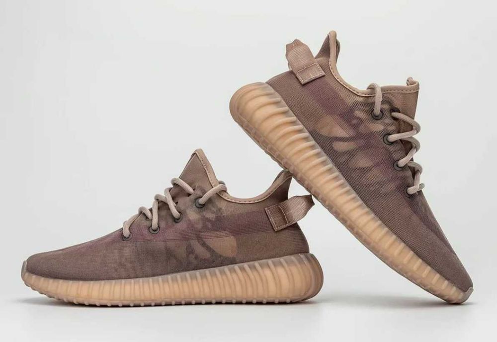 Оригинални мъжки обувки  ADIDAS YEEZY BOOST 350V2   EU42.5 -44