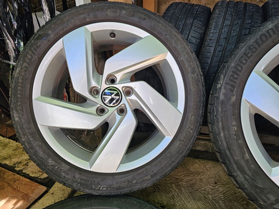 Jante aliaj 17" Volkswagen/ Skoda/ Seat cu anvelope 225/45/17