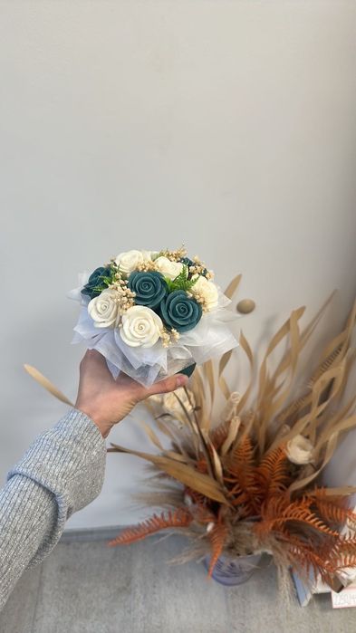 Прекрасни букети от ароматни свещи