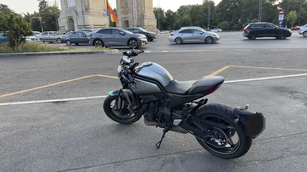 CF Moto CLX 700 Sport