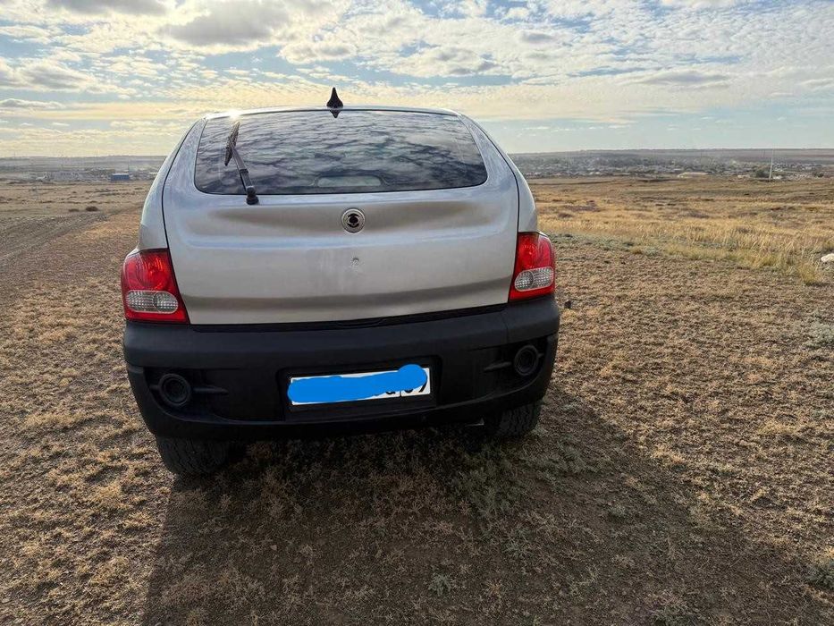 Продам автомобиль 2012 года