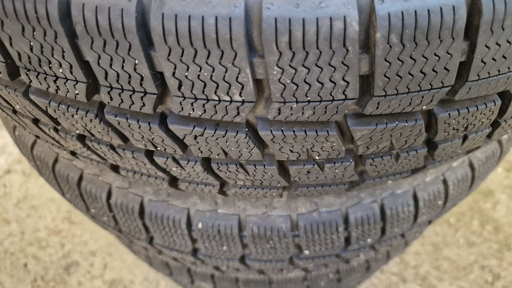 Зимни гуми VREDSTEIN COMTRAC2 - 215/75/16 - 114/116C - DOT 0725