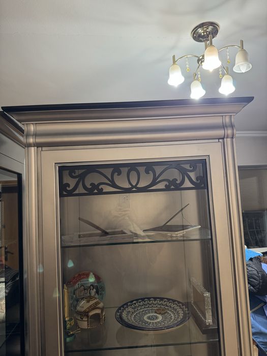 Гарнитур для гостиной (буфет + 2 витрины)