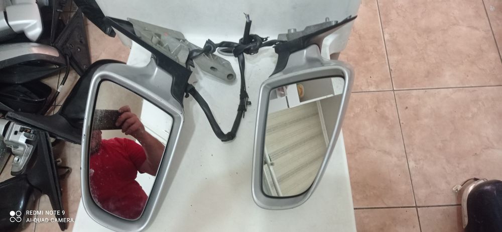 Ауди А4 В6. Зеркало