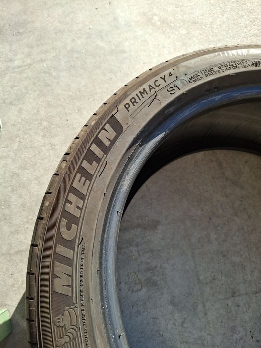 2 Anvelope 225 45 r17 Michelin