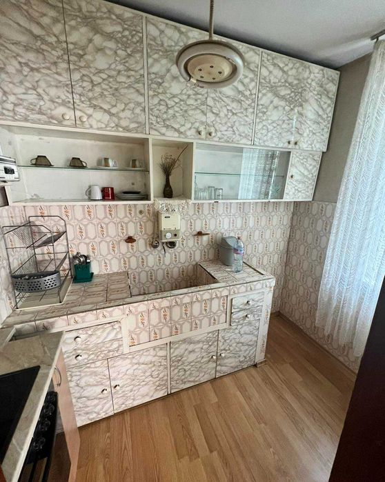 Продава се Тристаен апартамент в Търговище, Боровец - 90 кв.м за 1190 €/кв.м - Снимка #2