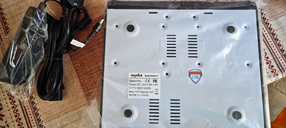 NVR Sannce N44SU 1T комплект с 4 POE камери