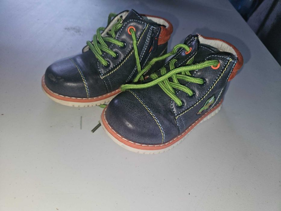 Ghete din piele marimea 23