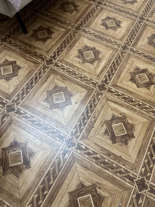 Продам линолеум 5*3,5 м б/у