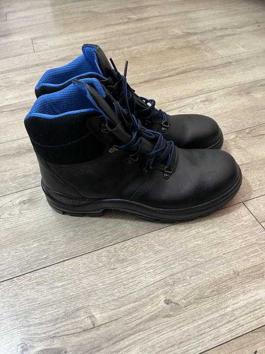 Bocanci Atlas 44 barbati cu bombeu