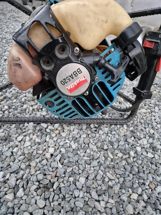 motoburgiu pamant  sapator santuri pamant