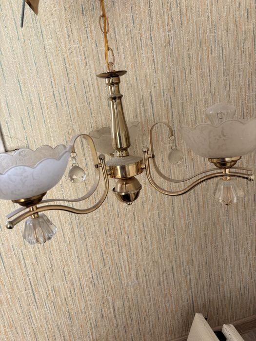 Люстра на 3 лампочки