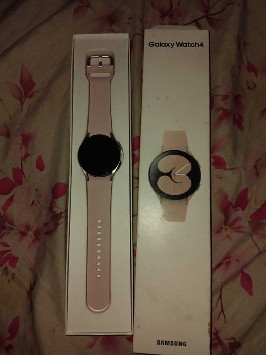 Смарт Часовник Samsung Galaxy Watch 4, Silicon Strap, Pink Gold