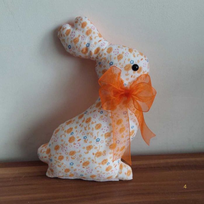 Ръчно изработен великденски заек – декорация за дома