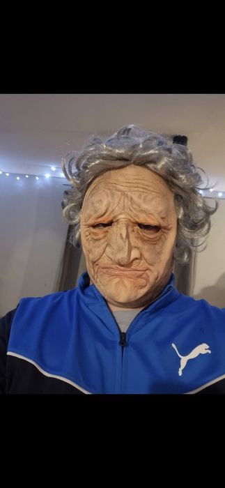 Măști  mos și costum de moș Crăciun, mesaj în privat pentru mai multe