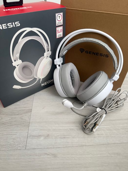 Casti Gaming Genesis Ca noi