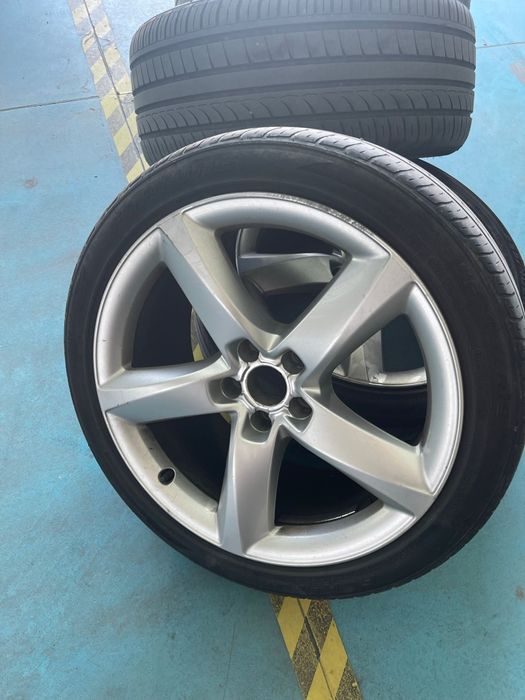 Vând jante audi r19 cu anvelope uzate