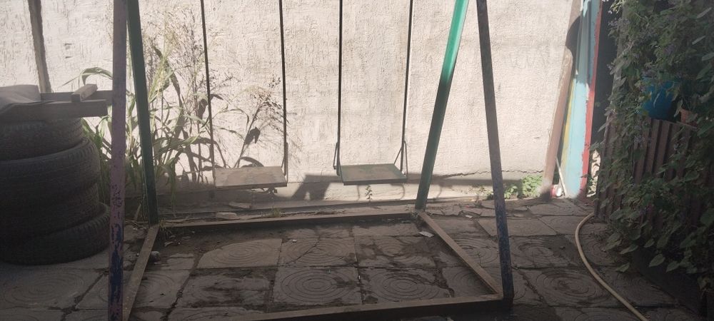 качели железные с 2 качелями