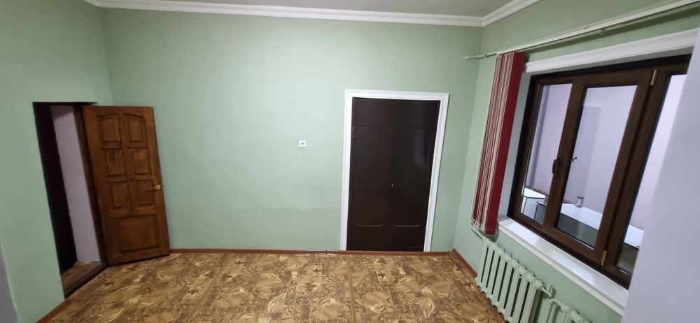 Уй сотилади, 2.3 сотих, 5 хона, 2 санузел, ошхона