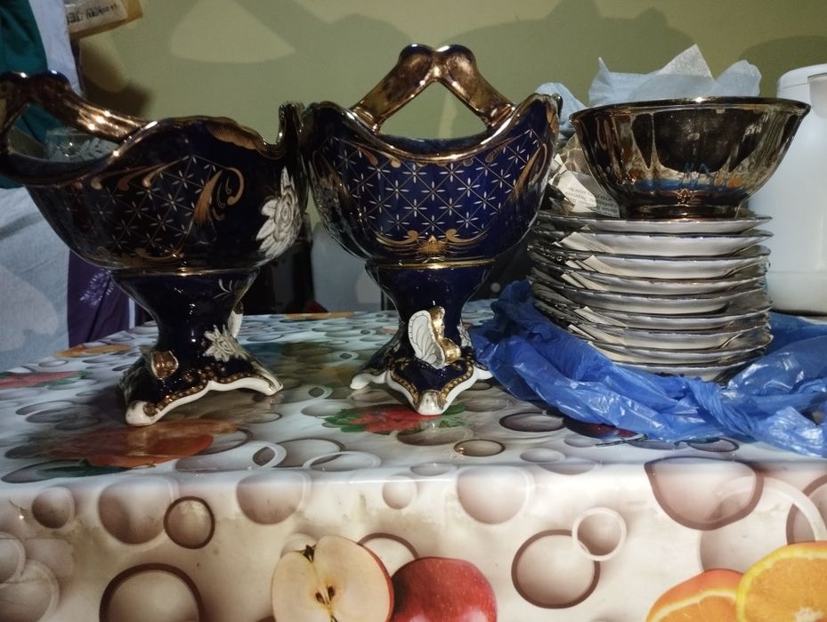 Чинни идишлар сотилади