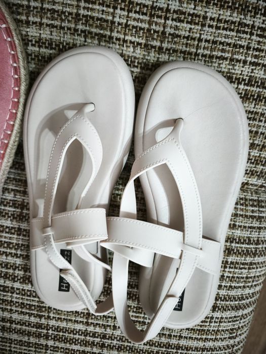 Продам сандалии 37/38 размер