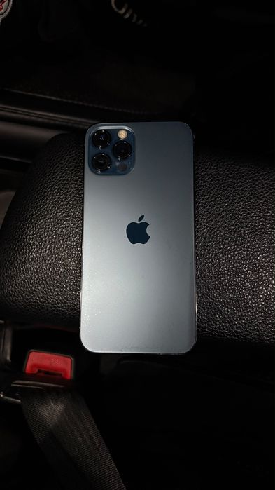 iPhone 12pro хорошем состоянии