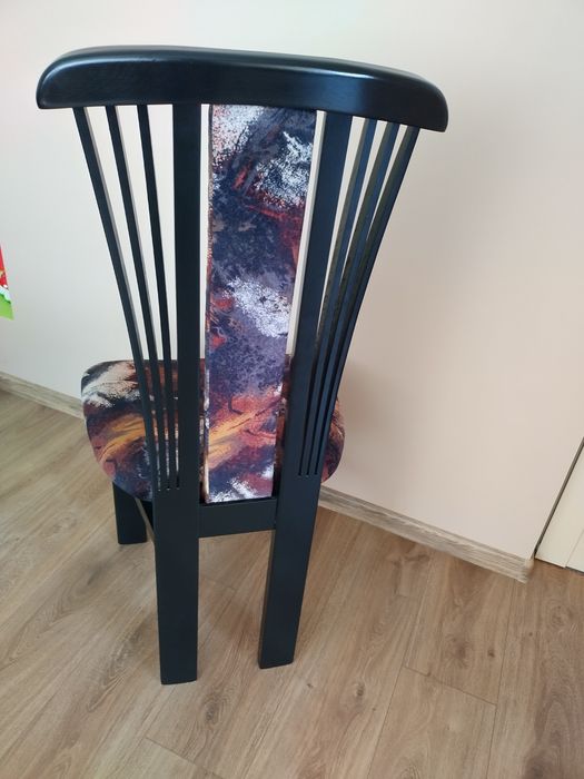 Продавам столове